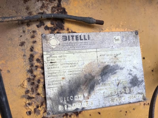 ขาย 325,000 บาท รถบด BETELLI  2 เพลา เครื่องดี. เกียร์ดี สภาพพร้อมใช้.  เอกสารชื้อขาย  รถอยู่ กทม โทร&amp;ไอดีไลน์ 0610710295