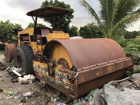 ขาย 325,000 บาท รถบด BETELLI  2 เพลา เครื่องดี. เกียร์ดี สภาพพร้อมใช้.  เอกสารชื้อขาย  รถอยู่ กทม โทร&amp;ไอดีไลน์ 0610710295