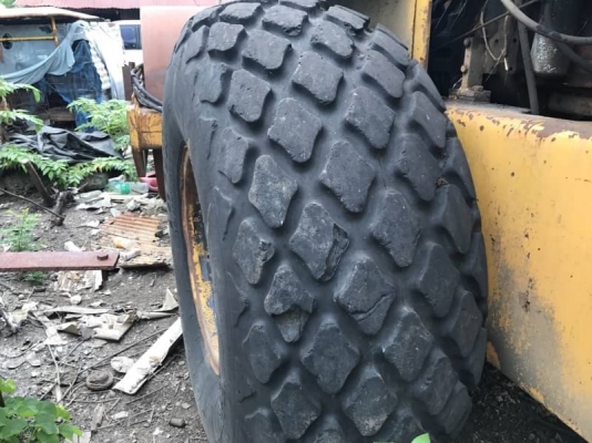 ขาย 325,000 บาท รถบด BETELLI  2 เพลา เครื่องดี. เกียร์ดี สภาพพร้อมใช้.  เอกสารชื้อขาย  รถอยู่ กทม โทร&amp;ไอดีไลน์ 0610710295