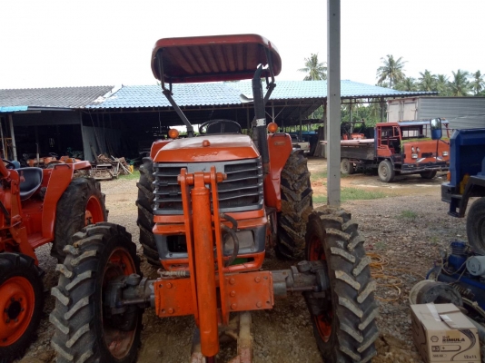ขายด่วน รถไถ kubota m5500 2เพลา มีใบดันหน้า รถใช้เป็นรถอัดฟาง สภาพพร้อมใช้ เอกสาร เล่มทะเบียนพร้อมโอน ขาย 265000 บาท ขายด่วน รถไถ kubota m5500 2เพลา มีใบดันหน้า รถใช้เป็นรถอัดฟาง สภาพพร้อมใช้ เอกสาร เล่มทะเบียนพร้อมโอน ขาย 265000 บาท