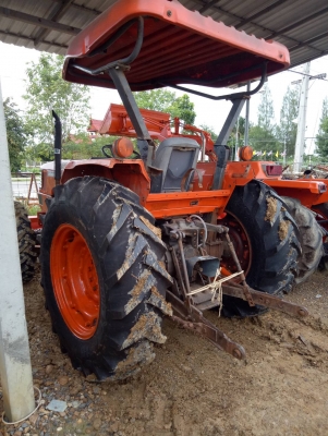 ขายด่วน รถไถ kubota m5500 2เพลา มีใบดันหน้า รถใช้เป็นรถอัดฟาง สภาพพร้อมใช้ เอกสาร เล่มทะเบียนพร้อมโอน ขาย 265000 บาท ขายด่วน รถไถ kubota m5500 2เพลา มีใบดันหน้า รถใช้เป็นรถอัดฟาง สภาพพร้อมใช้ เอกสาร เล่มทะเบียนพร้อมโอน ขาย 265000 บาท