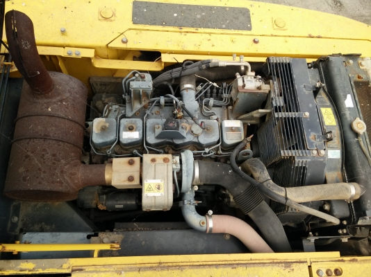 รถแม็คโค KOMATSU PC200-7 สภาพสวยใช้งานได้ปกติ สนใจติดต่อสันต์