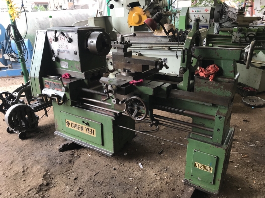 กลึง6ฟุตสวิง900ไม่ผ่านคอม้อ630มีสามขาสามจับ12นิ้วราคาเบาๆๆเอาไปเลย กลึง6ฟุตสวิง900ไม่ผ่านคอม้อ630มีสามขาสามจับ12นิ้วราคาเบาๆๆเอาไปเลย