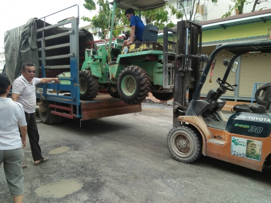 tractor-backhoe จัดส่งรถตักล้อยาง แบบเอวอ่อน ถึงมือลูกค้าเรียบร้อยแล้วครับ ขอบคุณเสี่ยนครศรีธรรมราช tractor-backhoe จัดส่งรถตักล้อยาง แบบเอวอ่อน ถึงมือลูกค้าเรียบร้อยแล้วครับ ขอบคุณเสี่ยนครศรีธรรมราช