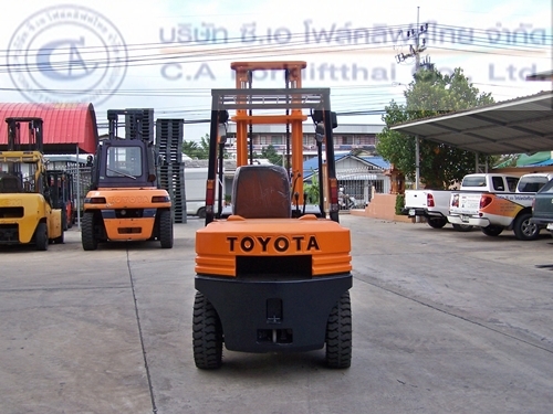 ขาย รถโฟล์คลิฟท์ TOYOTA รุ่น 5FD30