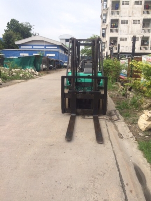 ขชายรถโฟร์คลิฟท์ยี่ห้อ MITSUBISHI 2.5 ตัน (รถนอกญี่ปุ่น) ขชายรถโฟร์คลิฟท์ยี่ห้อ MITSUBISHI 2.5 ตัน (รถนอกญี่ปุ่น)