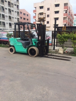 ขชายรถโฟร์คลิฟท์ยี่ห้อ MITSUBISHI 2.5 ตัน (รถนอกญี่ปุ่น) ขชายรถโฟร์คลิฟท์ยี่ห้อ MITSUBISHI 2.5 ตัน (รถนอกญี่ปุ่น)