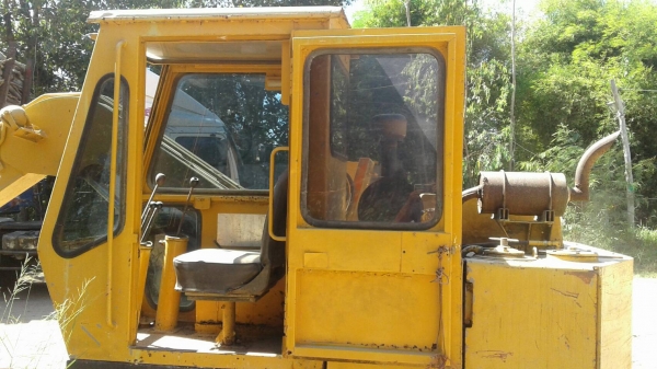 ขายรถแบคโฮ HITACHI UH 02 พร้อมมือคีบ ขายรถแบคโฮ HITACHI UH 02 พร้อมมือคีบ