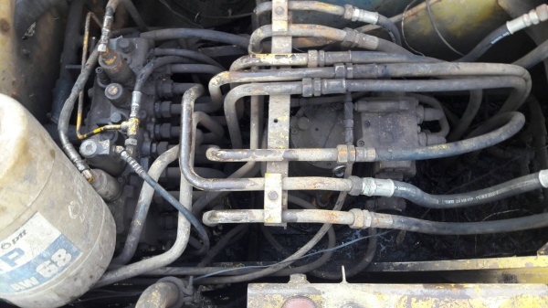 ขาย แบคโฮ KOBELCO SK200-1 เครื่อง 6BG1 เทอร์โบ ช่วงล่างต้องเก็บงาน ขายตามสภาพ เอกสารใบซื้อขาย ราคาต่อรองได้