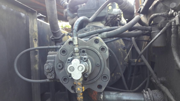 ขาย แบคโฮ KOBELCO SK200-1 เครื่อง 6BG1 เทอร์โบ ช่วงล่างต้องเก็บงาน ขายตามสภาพ เอกสารใบซื้อขาย ราคาต่อรองได้