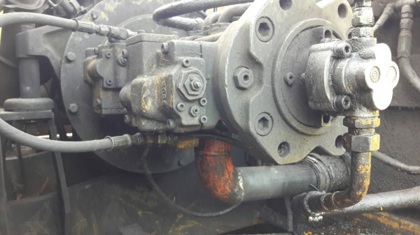 ขาย แบคโฮ KOBELCO SK200-1 เครื่อง 6BG1 เทอร์โบ ช่วงล่างต้องเก็บงาน ขายตามสภาพ เอกสารใบซื้อขาย ราคาต่อรองได้