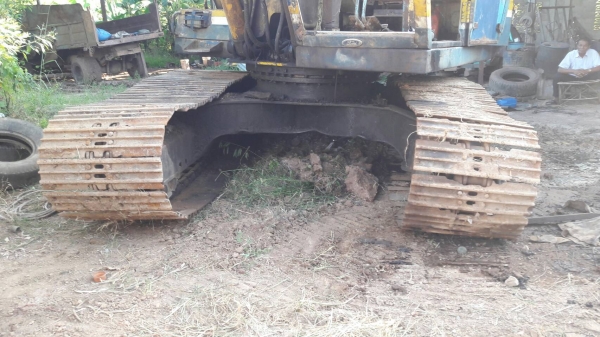 ขาย แบคโฮ KOBELCO SK200-1 เครื่อง 6BG1 เทอร์โบ ช่วงล่างต้องเก็บงาน ขายตามสภาพ เอกสารใบซื้อขาย ราคาต่อรองได้