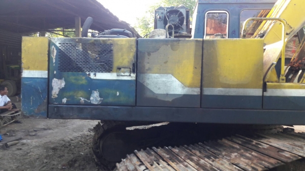 ขาย แบคโฮ KOBELCO SK200-1 เครื่อง 6BG1 เทอร์โบ ช่วงล่างต้องเก็บงาน ขายตามสภาพ เอกสารใบซื้อขาย ราคาต่อรองได้