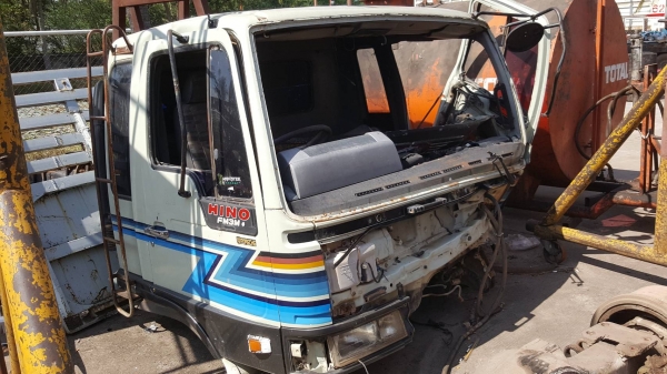 ขาย หัวเก๋ง HINO FM3M โดนด้านซ้ายมา ขายตามสภาพครับ