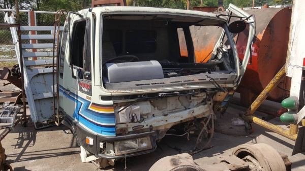 ขาย หัวเก๋ง HINO FM3M โดนด้านซ้ายมา ขายตามสภาพครับ