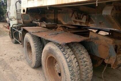 ขาย 650,000 บาท HINO ZM 260 แรง 2 เพลา +เชมิดั้ม 2 คาน ยาว 7.5 เมตร เครื่อง K13D-260 แรง หัวบาง ยางดี คัสชีสวย เอกสารเล่มทะเบียน  สินค้าอยู่  ศรีสะเกษ โทร090-772-3708,090-772-3710