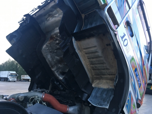 ขายด่วน320แรงปี50 ดั้มเดี่ยวมีระบบลาก ใช้น้อย360000โลไมล์แท้