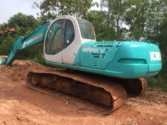 ขาย KOBELCO SK200-5 ธรรมดา เจ้าของขายเอง ปั้มแรง เครื่องดี ไฟฟ้าครบ เอกสารเล่มทะเบียน ราคา585,000 บาท สนใจโทร0895770265