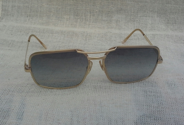 แว่นตาเฟรนช์โกลฟิลด์ 14 K ยุค &#039;60s  โมเดล &#039;สี่เหลี่ยมผืนผ้า - นักบิน&#039;  บิ๊กไซซ์ 145mm  Vintage MOREL handmade in France