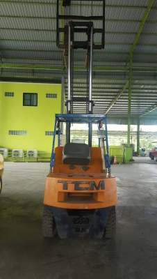 ขายรถยกโฟร์คลิฟท์ยี่ห้อTCM 3 ตัน ดีเซล เสาสูง5