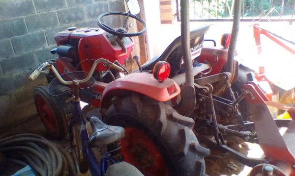 ขาย80000บาทรถไถRT14แรงมีอุปกรณ์2ชิ้น ผานหลังกับโรตารี่ครับ