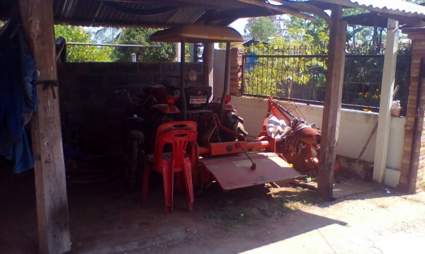 ขาย80000บาทรถไถRT14แรงมีอุปกรณ์2ชิ้น ผานหลังกับโรตารี่ครับ