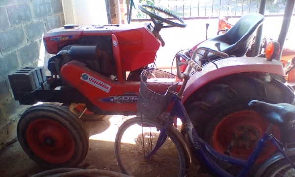 ขาย80000บาทรถไถRT14แรงมีอุปกรณ์2ชิ้น ผานหลังกับโรตารี่ครับ