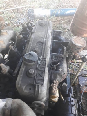 ขายเครื่องสูบน้ำ ๔ สูบ แถมเมล็ดพันธุ์ข้าวหอมมะลิธรรมศาสตร์ ๑๐๐ โล