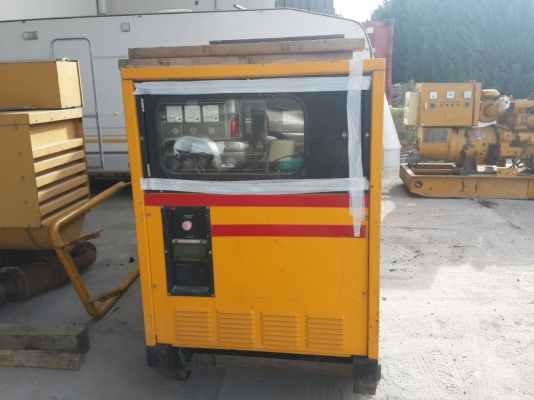 ขายเครื่องปั่นไฟ cat 60 kva,sdmo 60 kva ,cat 3208 นำเข้าเองจากยุโรป สนใจติดต่อคุณแอน 096-9602224 ค่ะ