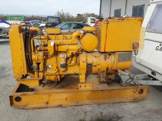 ขายเครื่องปั่นไฟ cat 60 kva,sdmo 60 kva ,cat 3208 นำเข้าเองจากยุโรป สนใจติดต่อคุณแอน 096-9602224 ค่ะ