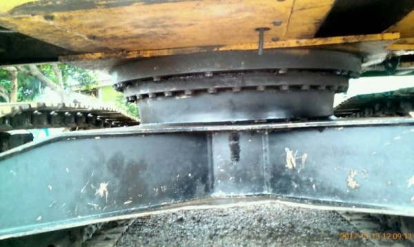 ขาย 750,000 KOMATSU Pc 200-6 S/N 93,250 เครื่องดี ปั้มแรง  เอวแน่น ช่วงล่างสวย พร้อมใช้งาน เอกสารเล่มทะเบียน รถใช้งานอยู่ นครประฐม 090-772-3710 090-772-3708