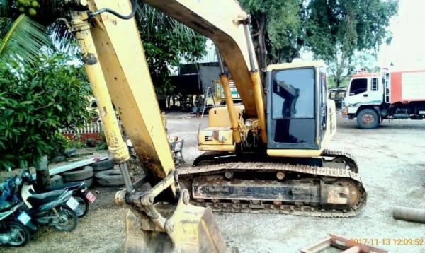 ขาย 750,000 KOMATSU Pc 200-6 S/N 93,250 เครื่องดี ปั้มแรง  เอวแน่น ช่วงล่างสวย พร้อมใช้งาน เอกสารเล่มทะเบียน รถใช้งานอยู่ นครประฐม 090-772-3710 090-772-3708