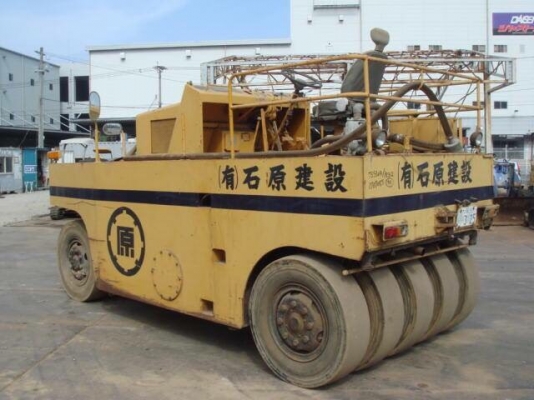 รถบด 9 ล้อยาง SAKAI 5309 FROM JAPAN สนใจติดต่อ 063-9316985 ID LINE : 0639316985 ครับ