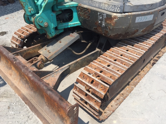 ขายรถแบคโฮKobelcoรุ่นSK30SR-2นำเข้าญี่ปุ่นไม่เคยใช้งานในไทยเอกสารพร้อม แทร็กเหล็กมีลายกระแทก ปั้มนิ้วทำงานไวสภาพดีพร้อมใช้งานLine:Jiraroj2909