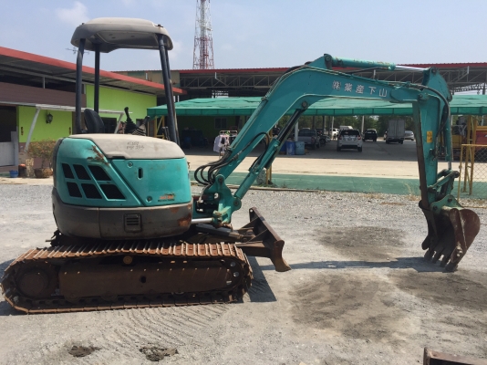 ขายรถแบคโฮKobelcoรุ่นSK30SR-2นำเข้าญี่ปุ่นไม่เคยใช้งานในไทยเอกสารพร้อม แทร็กเหล็กมีลายกระแทก ปั้มนิ้วทำงานไวสภาพดีพร้อมใช้งานLine:Jiraroj2909