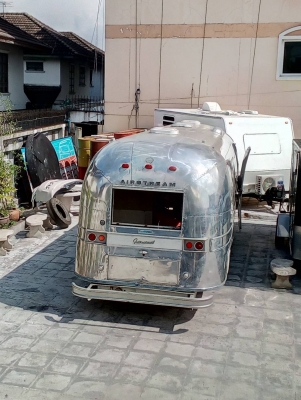 1964 Airstream ovrlander Landyacht  27ft