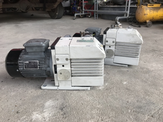 ( เหลือ 1ตัวครับ )ขายปั้มแวคคั่มสูญญากาศ Trivac 0.5HP. 380V made in USA สภาพสวย เดิมๆ หมุนนิ่ม ดูดแรง พร้อมใช้งาน มี 2ตัวครับ