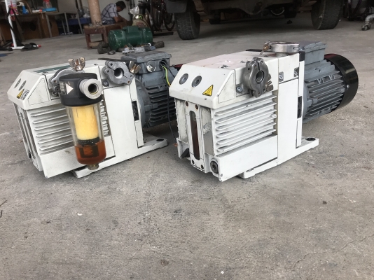 ( เหลือ 1ตัวครับ )ขายปั้มแวคคั่มสูญญากาศ Trivac 0.5HP. 380V made in USA สภาพสวย เดิมๆ หมุนนิ่ม ดูดแรง พร้อมใช้งาน มี 2ตัวครับ