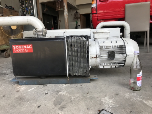 ( เหลือ 1ตัวครับ )ขายปั้มแวคคั่มสูญญากาศ Sogevac 7.5HP. 380V made in France สภาพสวย เดิมๆ หมุนนิ่ม ดูดแรง พร้อมใช้งาน มี 2ตัวครับ