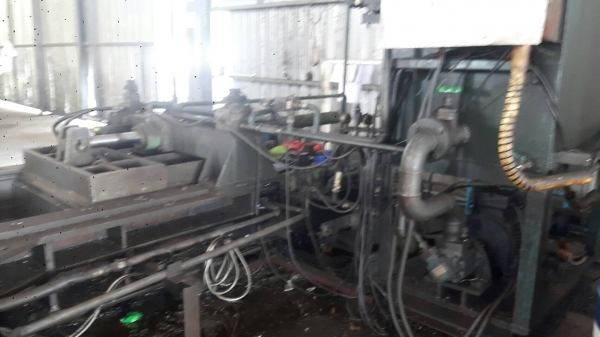 เครื่องอัดเศษเหล็ก ขนาด 200 ตัน ลูกอัดขนาด 300X300X300