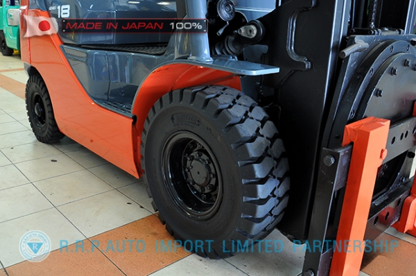 ขายรถโฟล์คลิฟท์มือสอง TOYOTA รุ่น 8FG18-31116 นำเข้าจากประเทศญี่ปุ่น 100\% ไม่เคยใช้งานในไทย