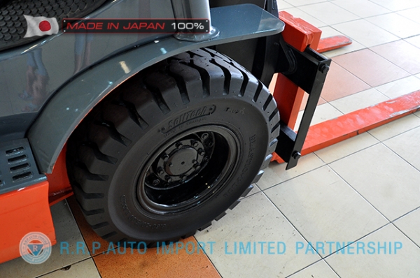 ขายรถโฟล์คลิฟท์มือสอง TOYOTA รุ่น 8FG18-31116 นำเข้าจากประเทศญี่ปุ่น 100\% ไม่เคยใช้งานในไทย