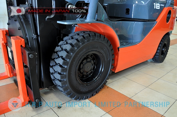 ขายรถโฟล์คลิฟท์มือสอง TOYOTA รุ่น 8FG18-31116 นำเข้าจากประเทศญี่ปุ่น 100\% ไม่เคยใช้งานในไทย