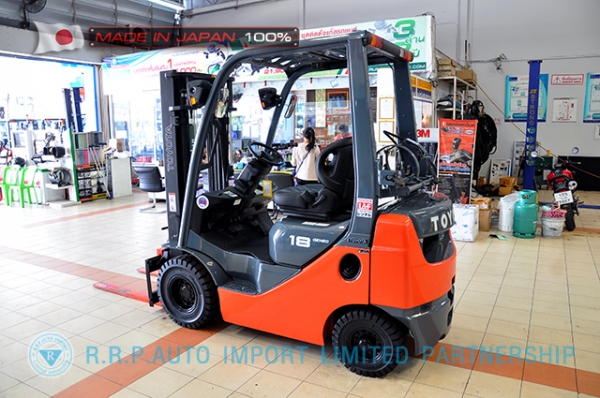 ขายรถโฟล์คลิฟท์มือสอง TOYOTA รุ่น 8FG18-31116 นำเข้าจากประเทศญี่ปุ่น 100\% ไม่เคยใช้งานในไทย