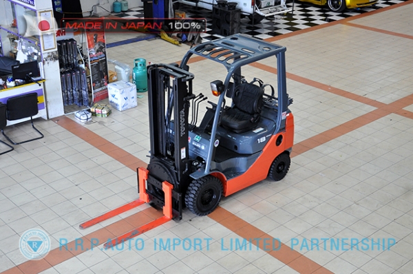 ขายรถโฟล์คลิฟท์มือสอง TOYOTA รุ่น 8FG18-31116 นำเข้าจากประเทศญี่ปุ่น 100\% ไม่เคยใช้งานในไทย