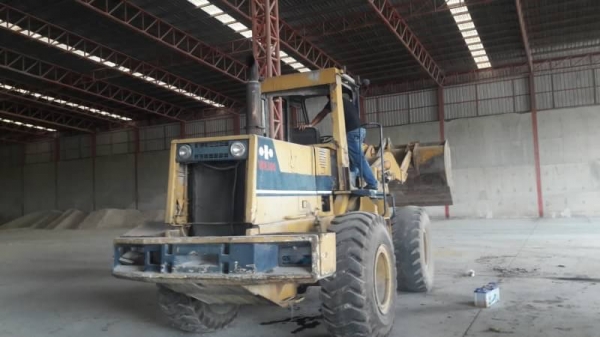 ขาย.650,000$KOMATSU.WA300-1 เอวอ่อน  เครื่องดี ปั้มแรง เกียร์สมบูณร์ ยางดี รถสวยพร้อมใช้ รถอยู่.สุพรรณบุรี 090-772-3710 090-772-3708