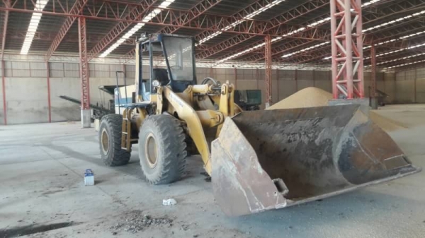 ขาย.650,000$KOMATSU.WA300-1 เอวอ่อน  เครื่องดี ปั้มแรง เกียร์สมบูณร์ ยางดี รถสวยพร้อมใช้ รถอยู่.สุพรรณบุรี 090-772-3710 090-772-3708