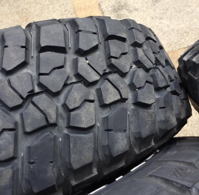 แก้ไขราคา ล้อขอบ16 พร้อมยางBF MUD Km2 265/75/16 ปี14 แก้ไขราคา ล้อขอบ16 พร้อมยางBF MUD Km2 265/75/16 ปี14