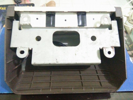 แลนด์มิเตอร์ terrano  รูปรถแวน ใส่คอนโซลบิ๊กเอ็มจอเหลี่ยมหรือรุ่นใกล้เคียง