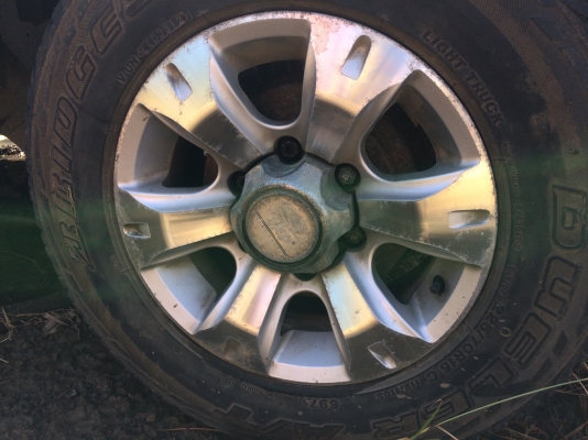 แม็กพร้อมยาง ขอบ 15 4500 บาท ‭089-252-4530‬ มงคล